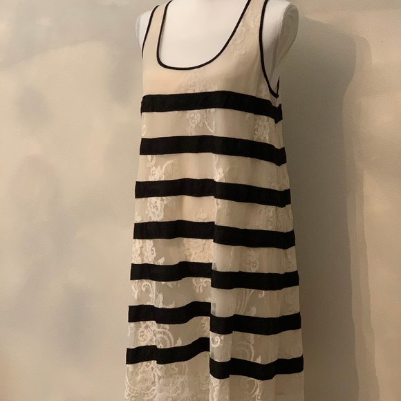 BCBGMaxAzria Lace Dress Striped - Picture 9 of 15